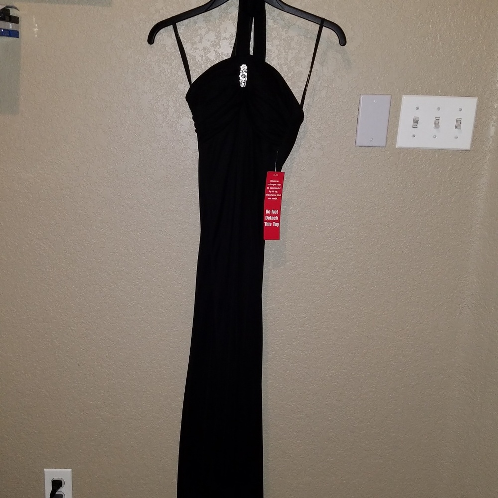 Black formal dress - Picture 3 of 4